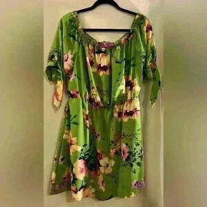 New York & Co Short Floral Dress. Size Large